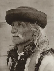 Arbora, Old Peasant
