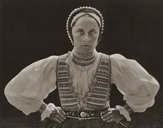 Romania: Ghinda, Saxon Woman