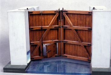 A river lock. Model from the drawing of Leonardo da Vinci. Museum of Science and Technology, Milan.