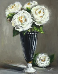 Elegant White Roses Vase