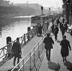 Berlin: An der Jannowitzbrucke; Jannowitz Bridge