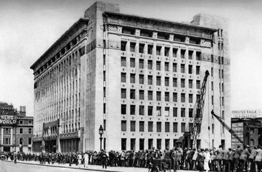 Adelaide House, London, 1926-1927