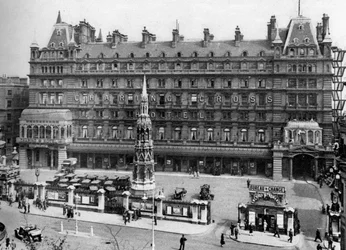 Charing Cross Railway Station, London, 1926-1927
