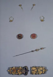 Set of the Queen of the Francs Arnegonde or Aregonde
