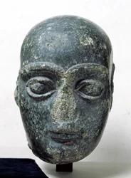 Head of a man, known as Gudea with a shaved head, from Telloh (Ancient Girsu) Neo-Sumerian, c.2120 BC