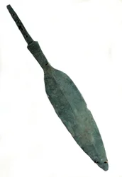 Mesopotamia: colossal spear inscribed in the name of “Lugal, King of Kish”. Archaic dynasty. 2600 BC. From the Tello website. Sun 0.13 x 0.85 m, Paris, Musée du Louvre