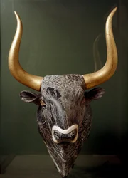 Minoan art: bull