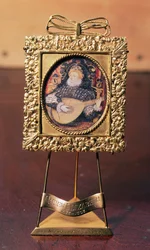 Queen Elizabeth I playing the lute (miniature including brass stand)