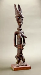 Figure of Onile, Iperu, Tsoede