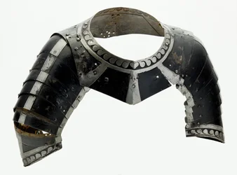 Almain Collar