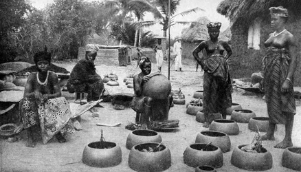 Fanti Women Making Earthenware, Elmina, Ghana