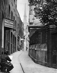Huggin Lane, London