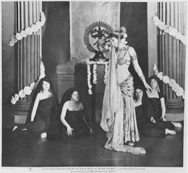 Mata Hari performing in Musee Guimet, Paris