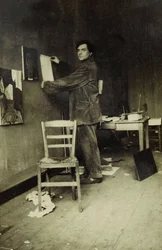 Amedeo Modigliani in his studio, c. 1915