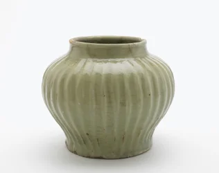 Jar, Safavid period, 16th-17th century