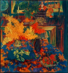 Interior House in Stilli with Sculpture