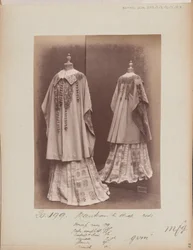 House of Worth, Mantle