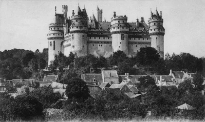 Postcard of the Castle, Pierrefonds, c. 1900
