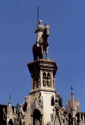 Equestrian statue of Cansignorio della Scala, Tomb of Cansignorio della Scala, work by Bonino da Campione, Scaliger Tombs, Verona, Veneto, Italy