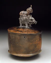 Lidded bowl with a man riding a peccary, 250-550