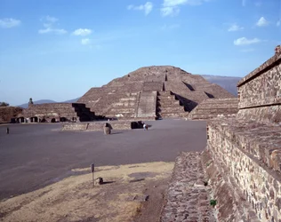 Precolombian civilization: view of the site of Teotihuacan: the temple of the Moon