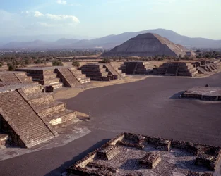 View of the site of Teotihuacan (300 BC-600 AD): the temple (or pyramid) of the sun. Mexico