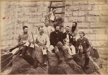Staff of Messrs. Glover & Co., Sindh Bridge (verso)
