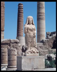 Ruins with a statue of Abu Bint Damion (1st Century AD)