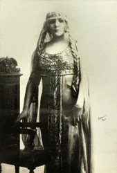 Portrait of Brohly Suzanne