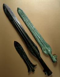 Bronze spear tips, Yayoi period (300 BC)