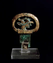 Bronze handle with griffin