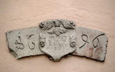 The alleyway of the Jews in Obernai (67). Places of worship: inscription bearing a Hebrew date and the corresponding date of the Christian era: 1696. A synagogue was reportedly built two years after the authorization of Intendant La Grange, which allowed J