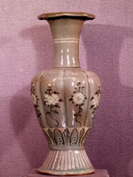Ceramic vase decorated with flowers. Koryo period. 12th century. Museum of Fine Arts, Duksoo Palace, Korea