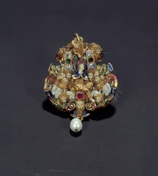 Jewellery: Diamond Pendant, Enamel on Gold Round, Emerald and Pearl Representing Daniel in the Lion Pit