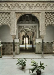 Patio de las Munecas, 12th-14th century