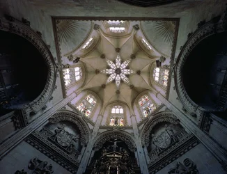 The ceiling of the Capilla del Condestable, late 15th century