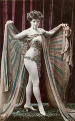 Postcard depicting an oriental dancer
