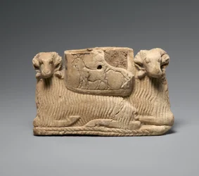 Vessel Supported by Two Rams
