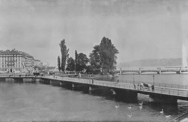 Geneva, Pont des Bergues and Ile J-J Rousseau