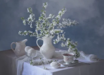 White Blooms Tea Time