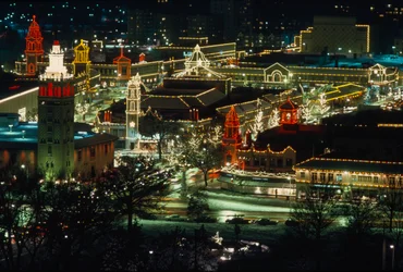 Christmas Lights at Night, Kansas City