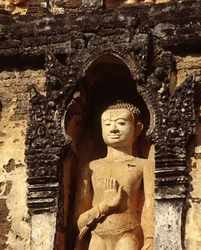 Buddha on Chedi, Davaravati Period