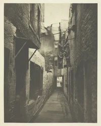 Close No. 101 High Street