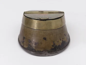 Horse’s hoof inkwell belonging to Captain William Tyrwhitt Drake, Royal Horse Guards, c.1829