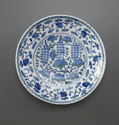 Dish with Grape Design