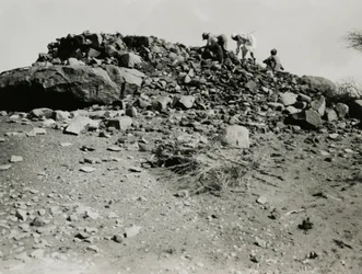 Ruins in the Goz Regeb region, Sudan, circa 1925