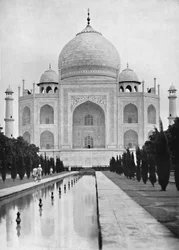 Agra. The Taj Mahal Near View