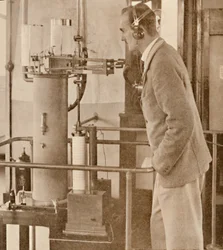 An Airship Weather Centre, 1927