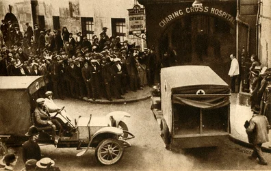 An ambulance driving into Charing Cross Hospital with casualties, London, 1914, 1933