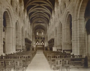 Buckfast Abbey Church, Interior